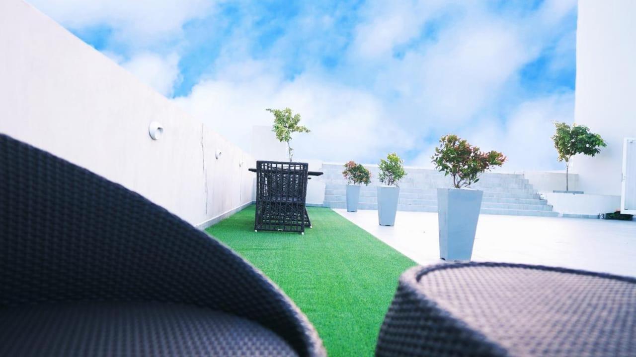 The Luxury Nest Apartment Maharagama Bagian luar foto